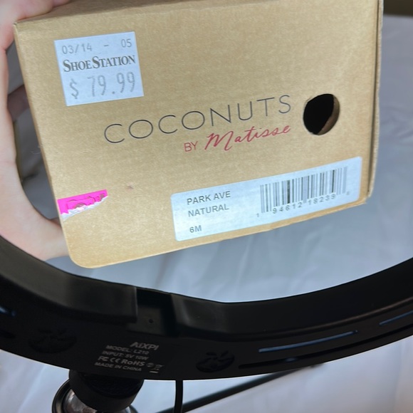 Coconuts by Martisse slides NWT 6 & 8 - Picture 4 of 4